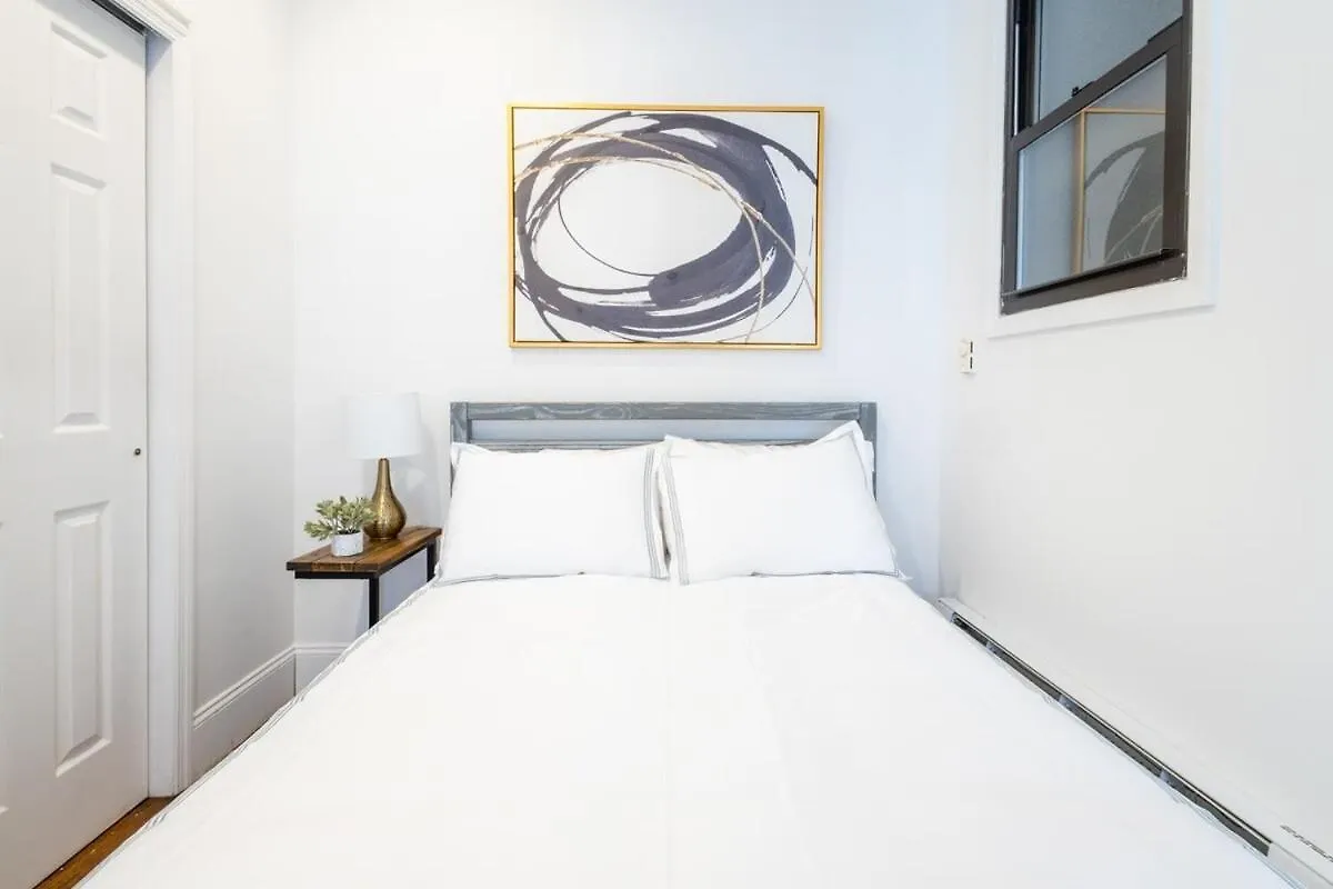 69-5C Festive Comfort Brand New 1Br Lower East Side Christmas Ready New York United States